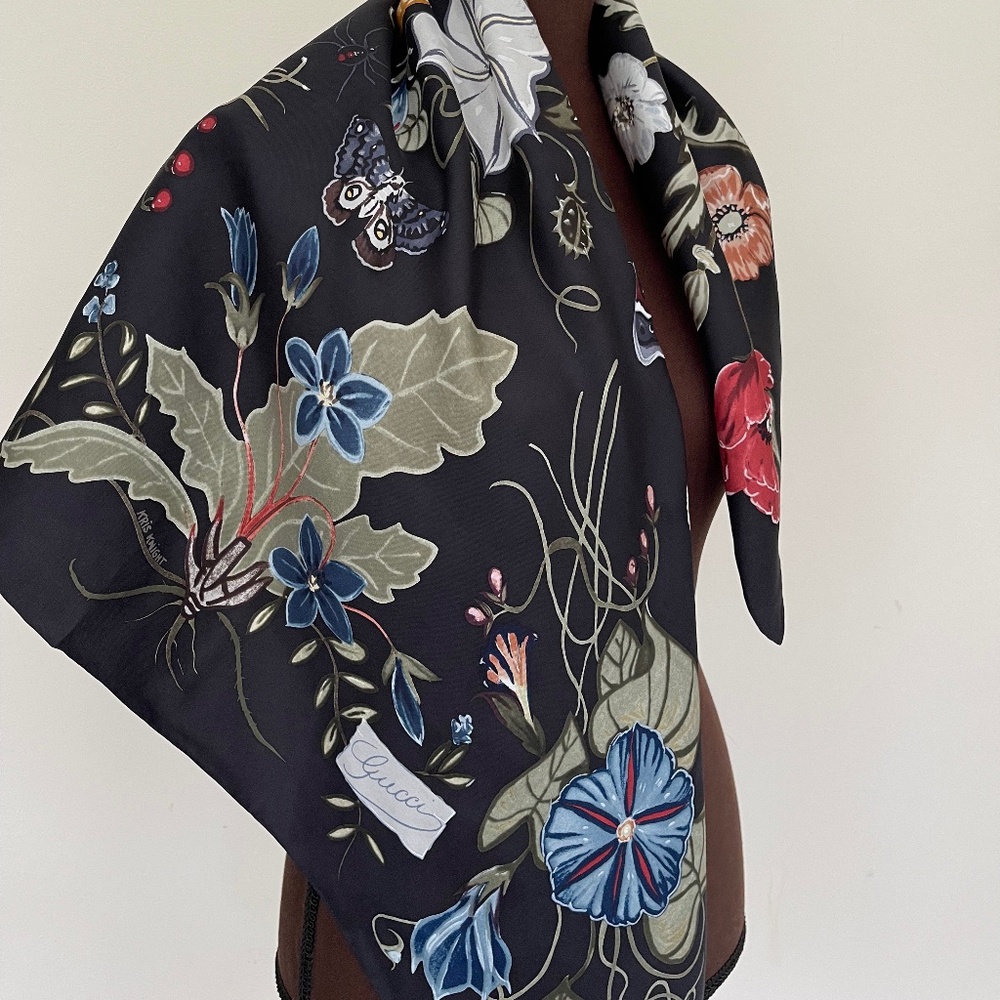 New Gucci Flora Kris Knight Black Silk Scarf - Picture 5 of 15